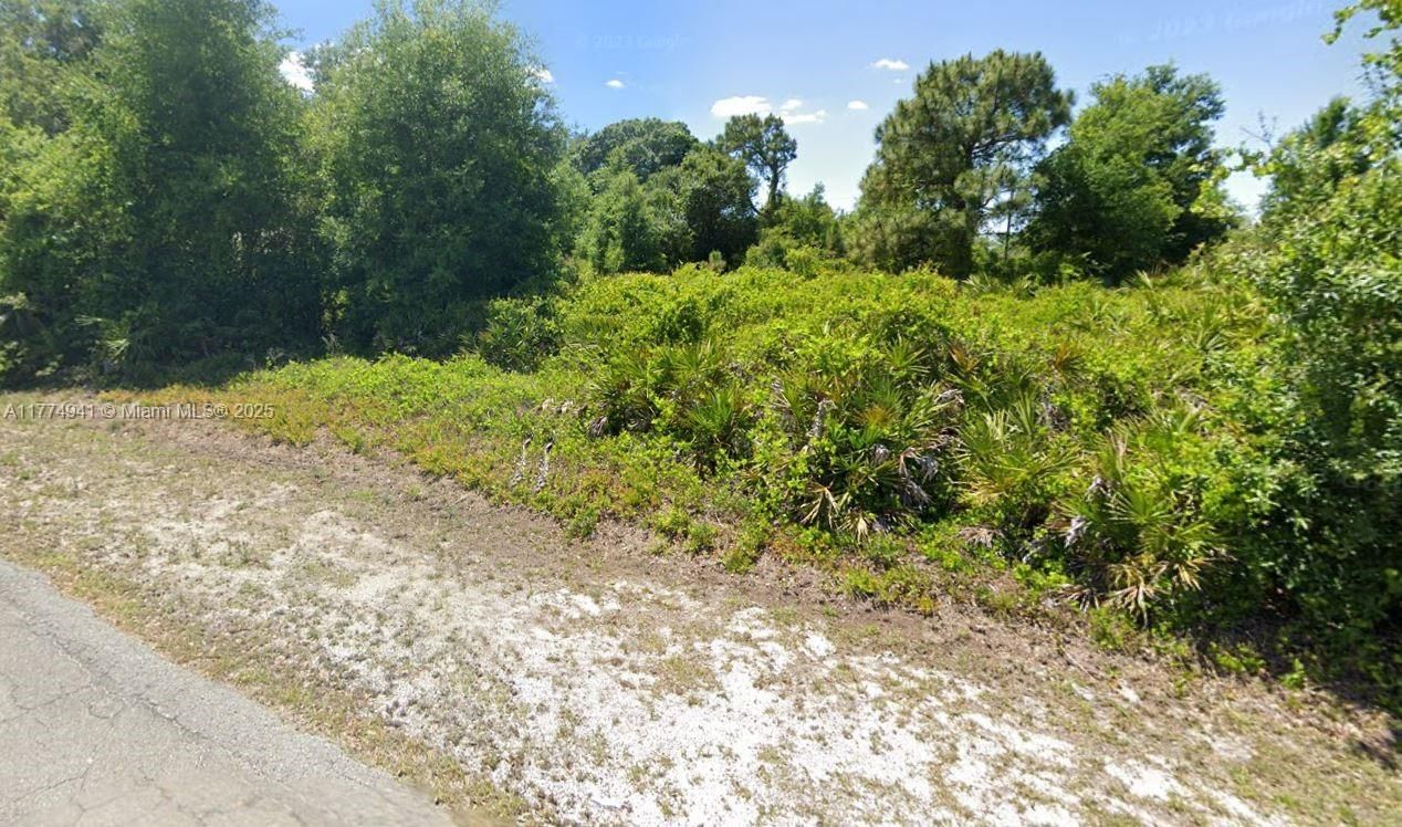 Real estate property located at 1417 Pine Ave, Lee, Lehigh Acres, Lehigh Acres, FL