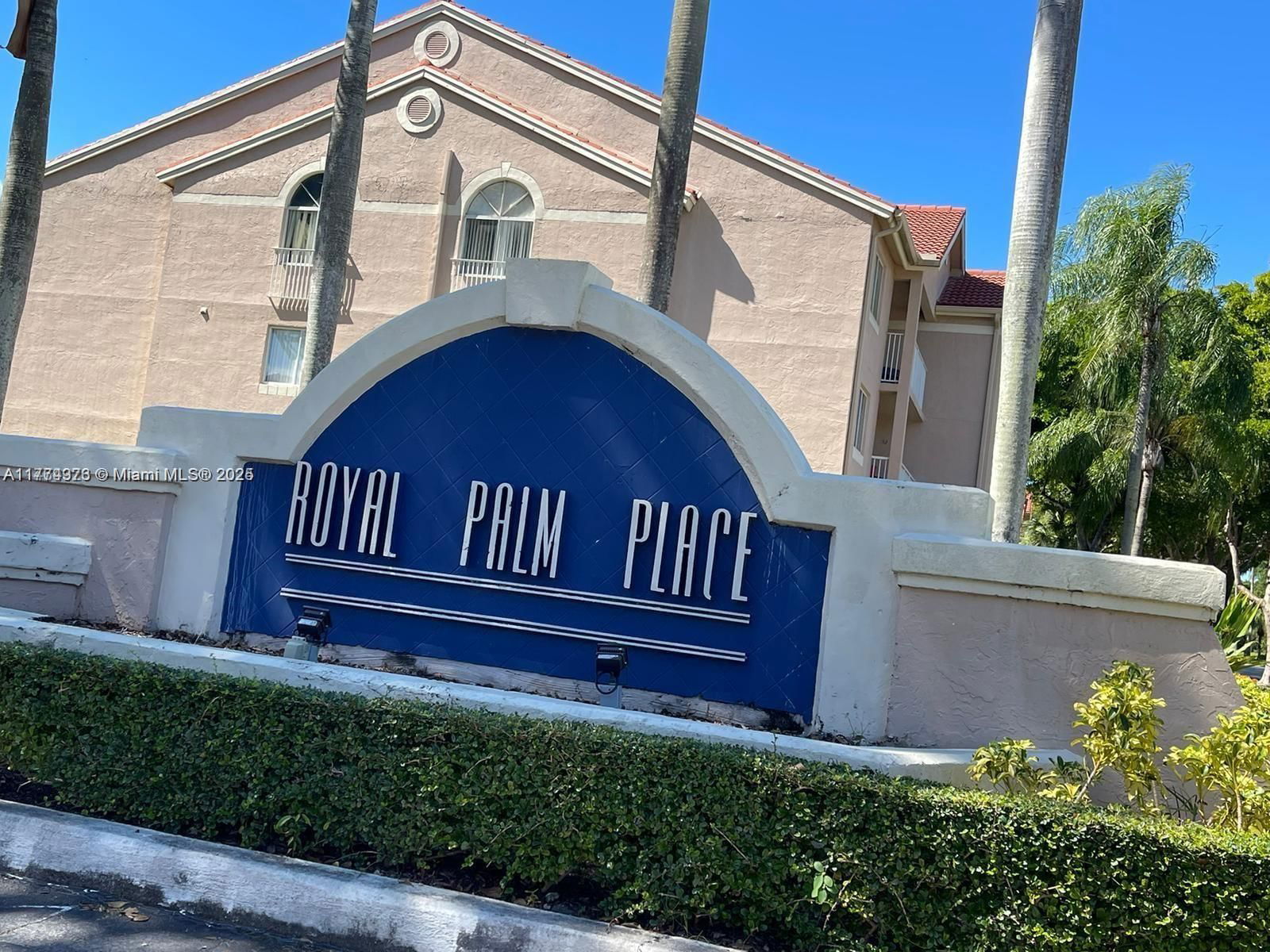 Real estate property located at 10630 158th Ct #301, Miami-dade, Royal Palm Place, Miami, FL