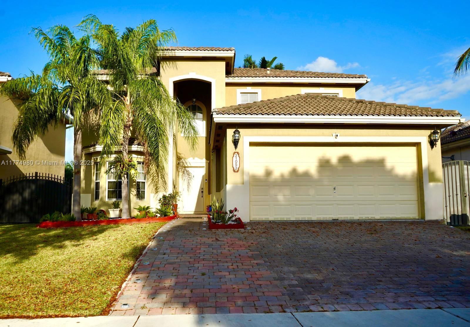 Real estate property located at 21053 88th Pl, Miami-dade, Pelican Bay At Old Cutler, Cutler Bay, FL