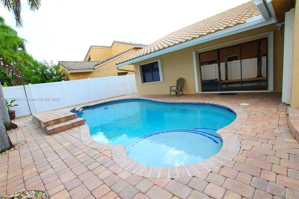 Real estate property located at 6302 Tweksbury Ter, Broward, Waverly Hundred, Davie, FL