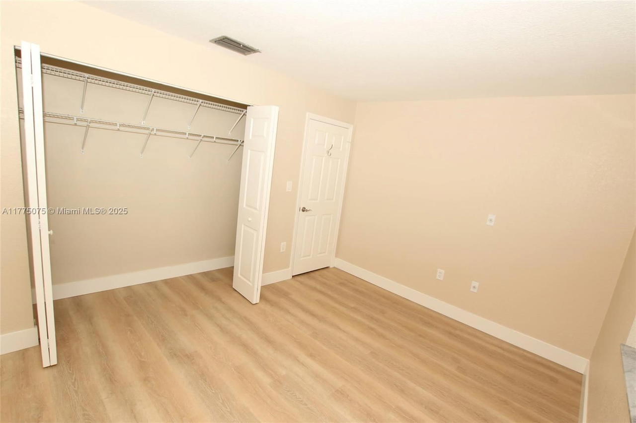 Real estate property located at 6302 Tweksbury Ter, Broward, Waverly Hundred, Davie, FL