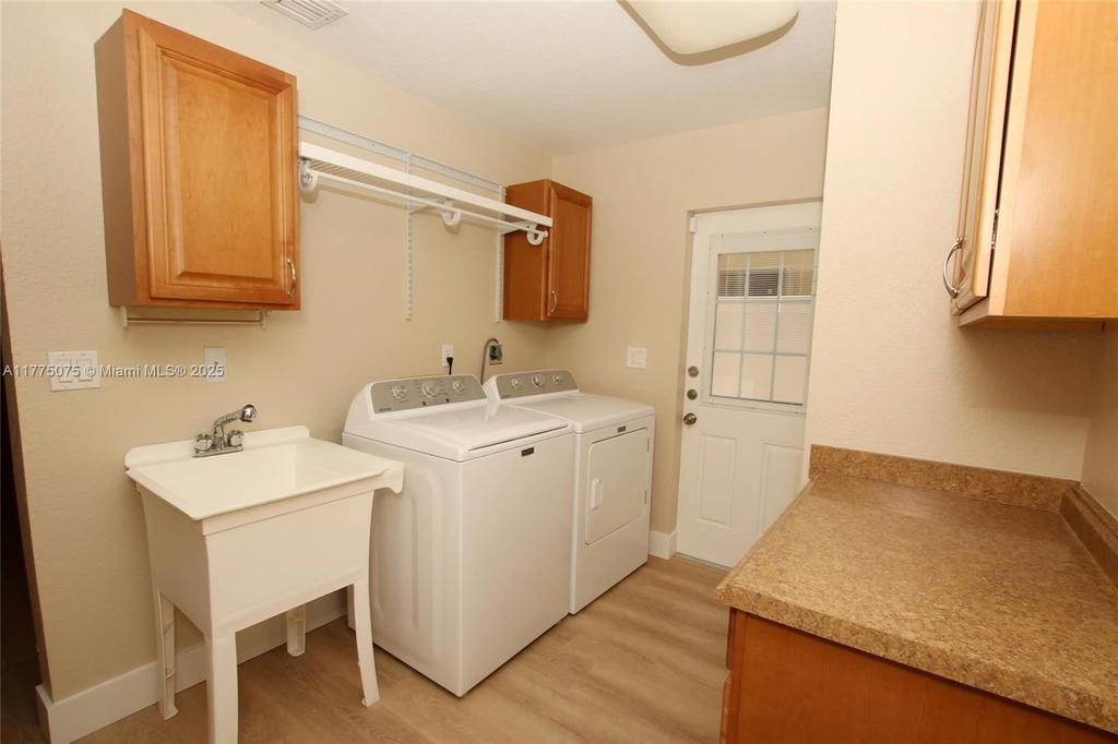 Real estate property located at 6302 Tweksbury Ter, Broward, Waverly Hundred, Davie, FL
