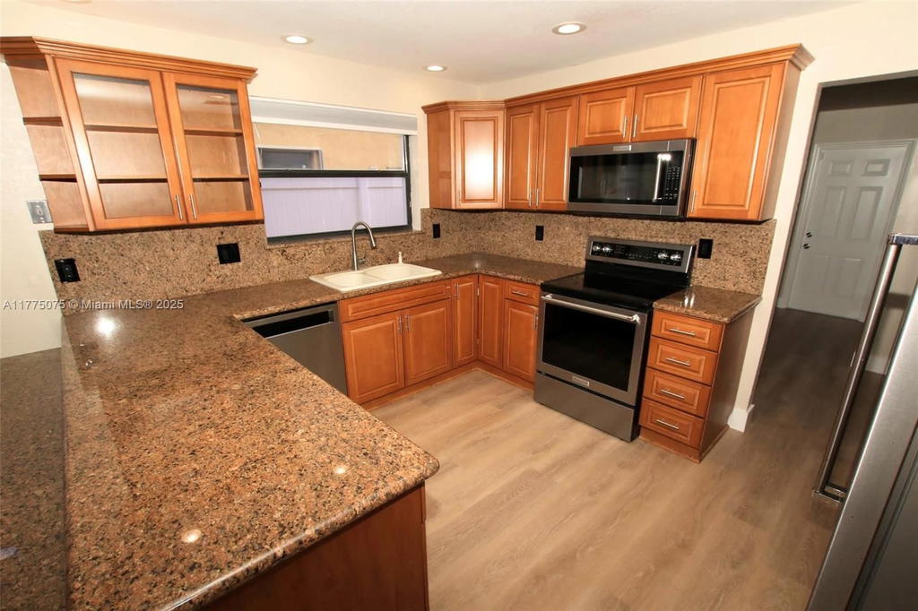 Real estate property located at 6302 Tweksbury Ter, Broward, Waverly Hundred, Davie, FL