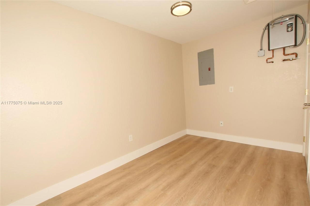 Real estate property located at 6302 Tweksbury Ter, Broward, Waverly Hundred, Davie, FL