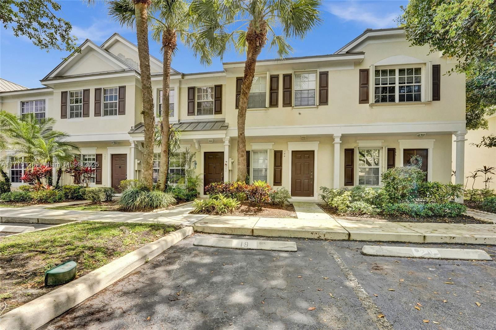Real estate property located at 140 96th Ave #17-2, Broward, Fountains Of Jacaranda, Plantation, FL