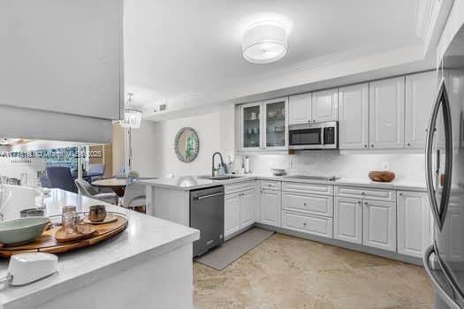 Real estate property located at 765 Crandon Blvd #202, Miami-dade, Lake Tower Condo, Key Biscayne, FL