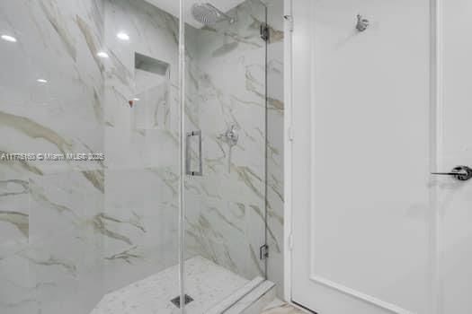 Real estate property located at 765 Crandon Blvd #202, Miami-dade, Lake Tower Condo, Key Biscayne, FL