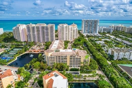 Real estate property located at 765 Crandon Blvd #202, Miami-dade, Lake Tower Condo, Key Biscayne, FL