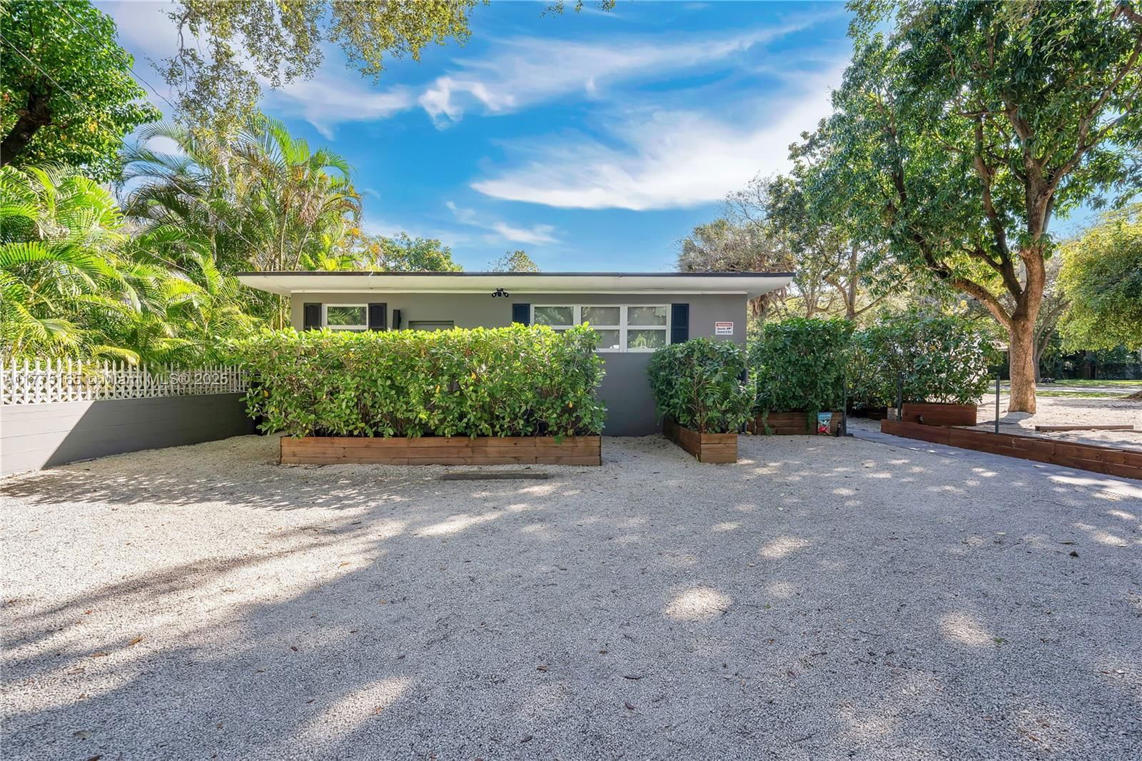 Real estate property located at 9111 4th Ave, Miami-dade, Pinewood Park Pl Amd 2nd, Miami, FL