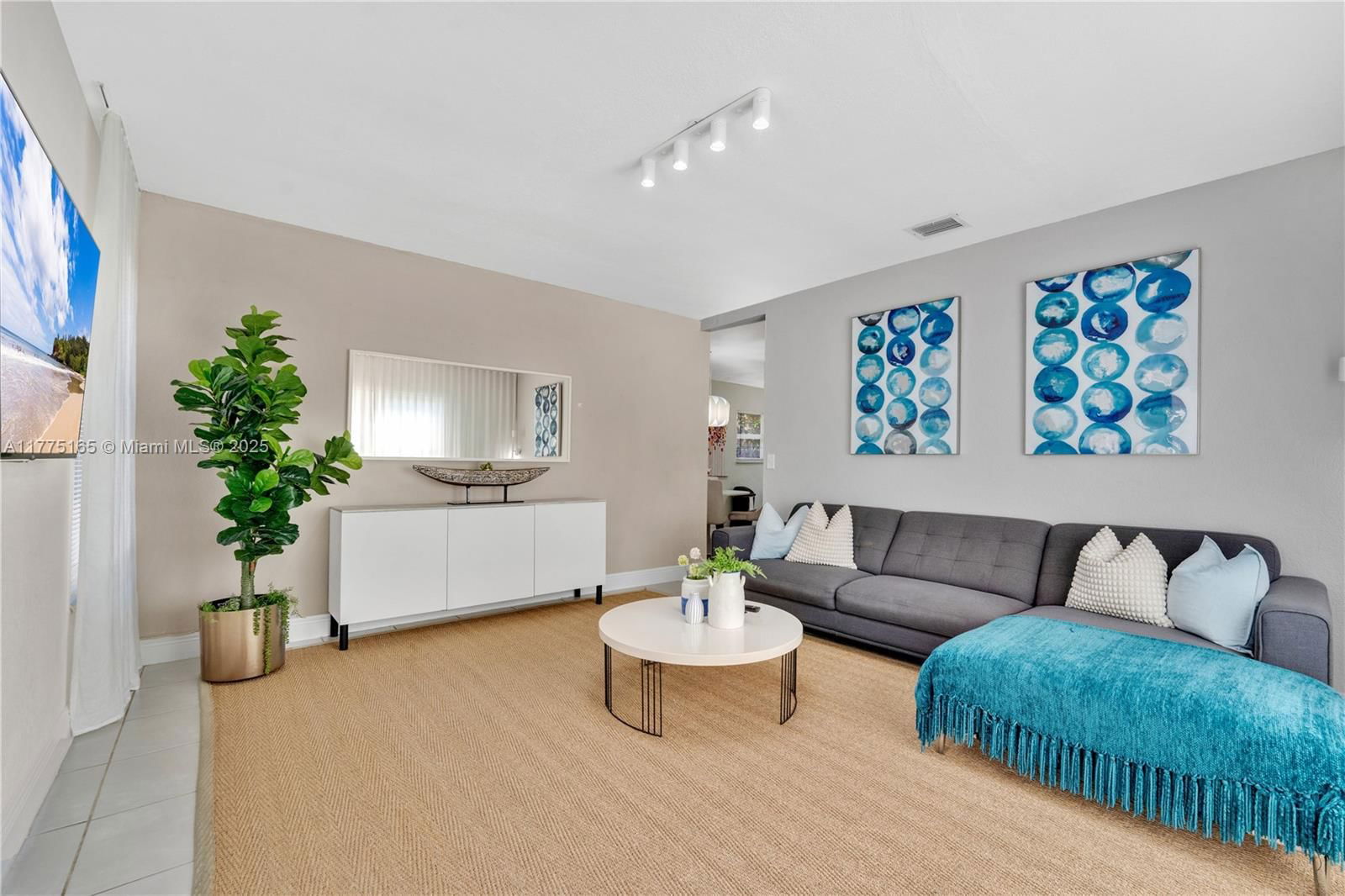Real estate property located at 9111 4th Ave, Miami-dade, Pinewood Park Pl Amd 2nd, Miami, FL