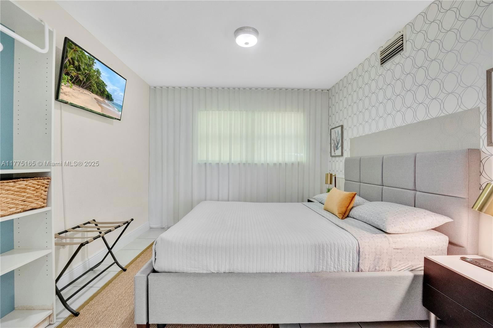 Real estate property located at 9111 4th Ave, Miami-dade, Pinewood Park Pl Amd 2nd, Miami, FL