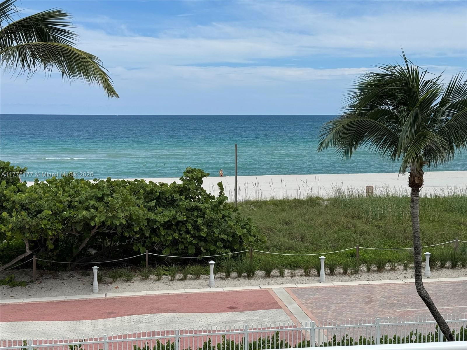 Real estate property located at 5401 Collins Ave #1016, Miami-dade, The Carriage House Condo, Miami Beach, FL