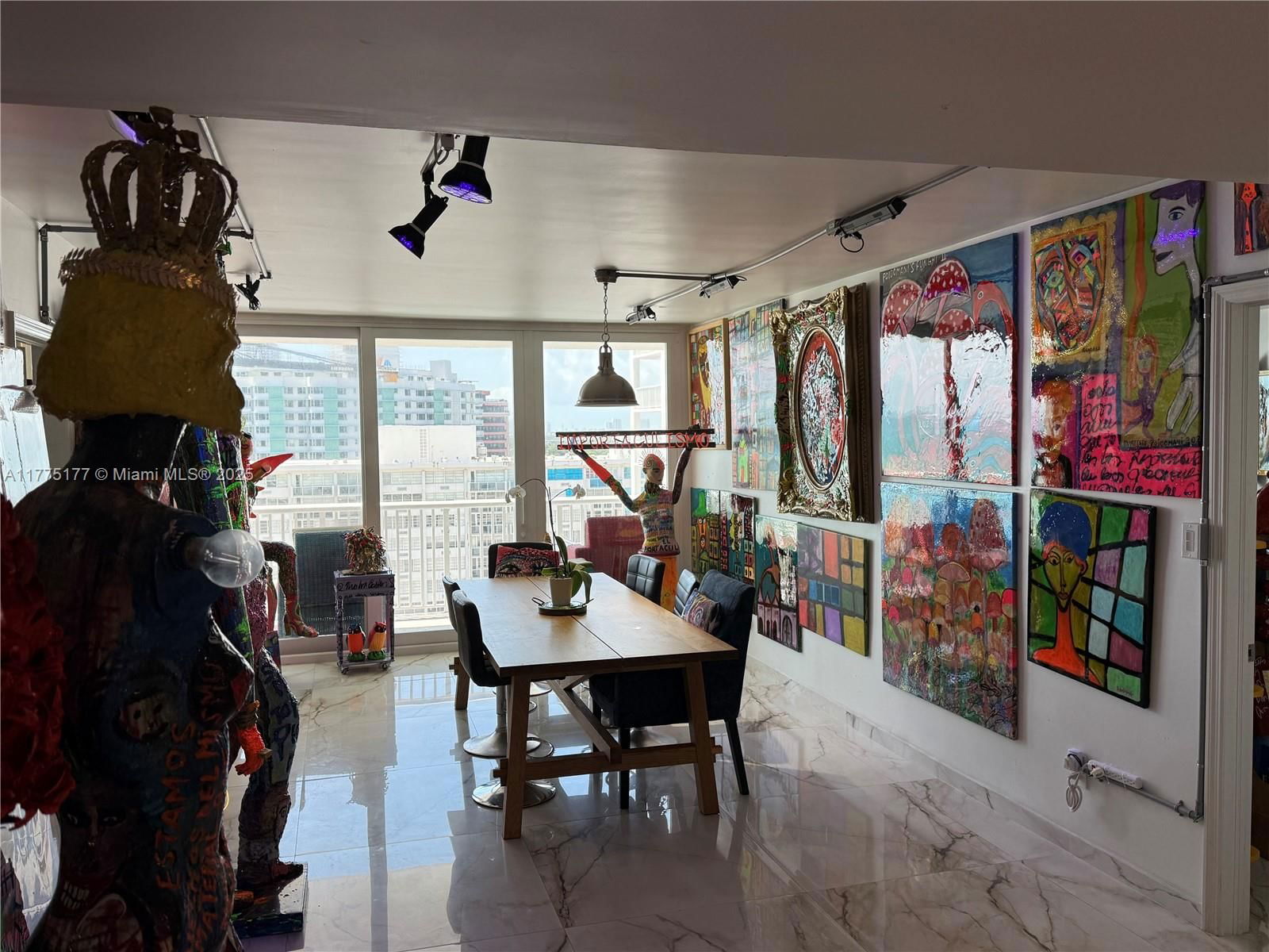 Real estate property located at 5401 Collins Ave #1016, Miami-dade, The Carriage House Condo, Miami Beach, FL