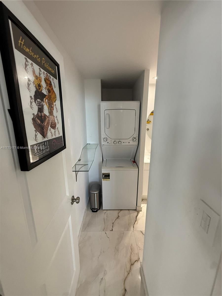 Real estate property located at 5401 Collins Ave #1016, Miami-dade, The Carriage House Condo, Miami Beach, FL