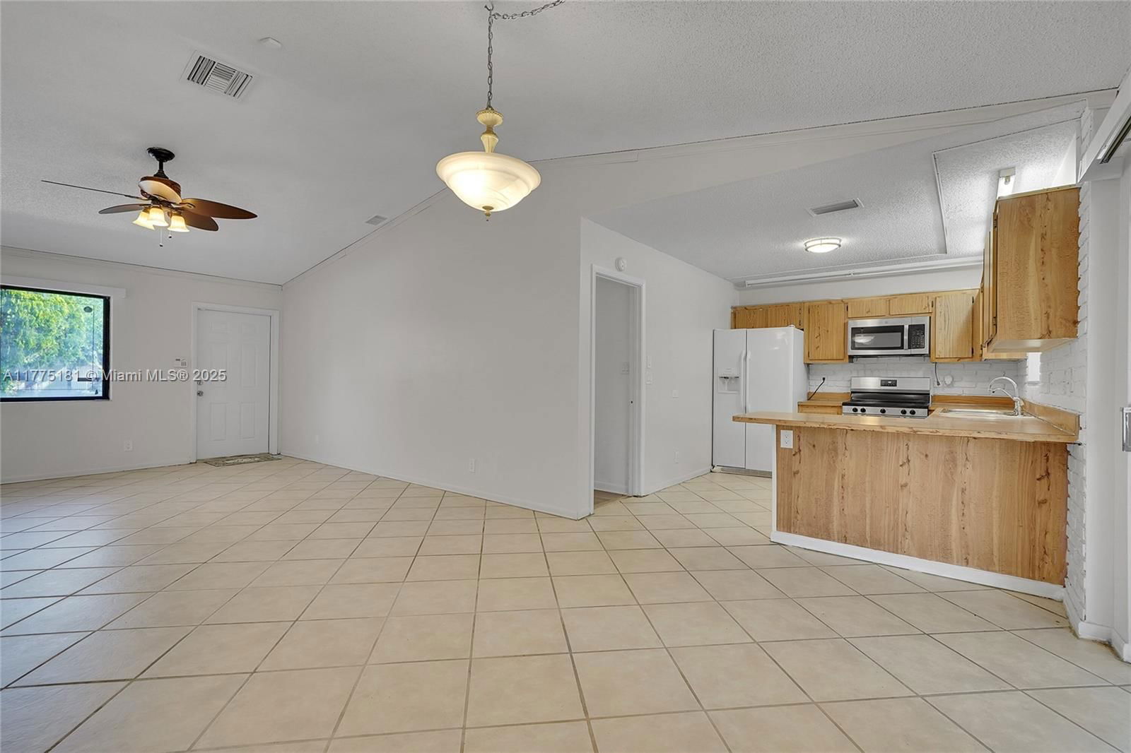 Real estate property located at 7818 7th Pl, Broward, Lauderdale North Park Sec, North Lauderdale, FL