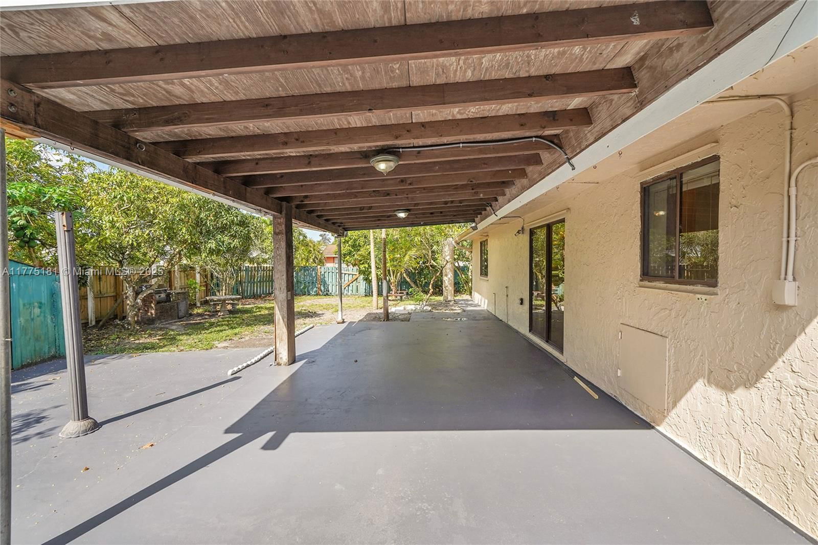 Real estate property located at 7818 7th Pl, Broward, Lauderdale North Park Sec, North Lauderdale, FL