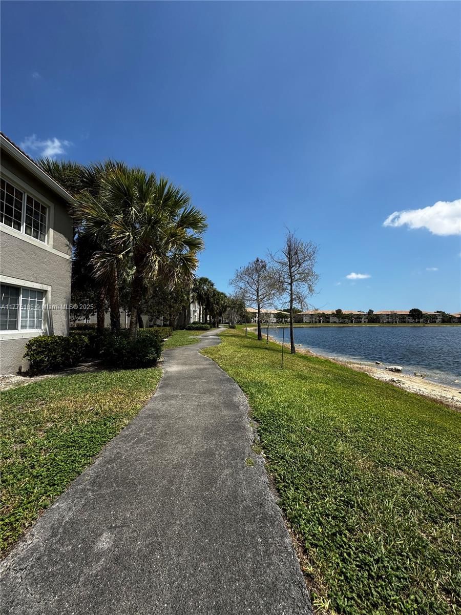 Real estate property located at 5031 Wiles Rd #202, Broward, Evergreen Lakes Condo, Coconut Creek, FL