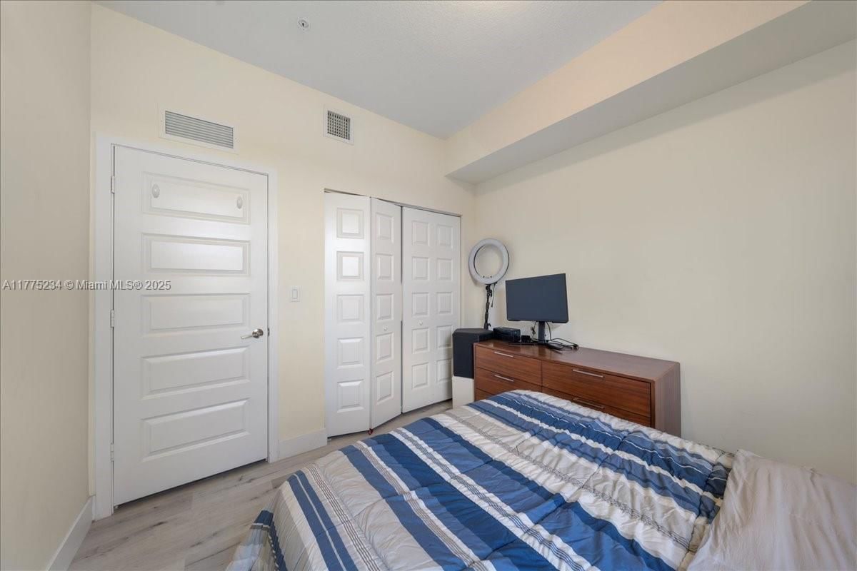 Real estate property located at 10413 82nd St #9, Miami-dade, Highland At Park Central, Doral, FL