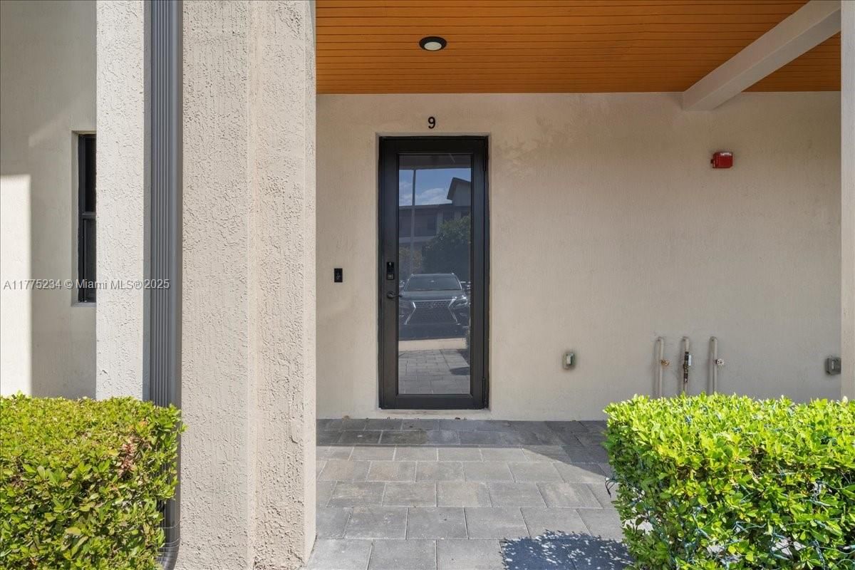Real estate property located at 10413 82nd St #9, Miami-dade, Highland At Park Central, Doral, FL