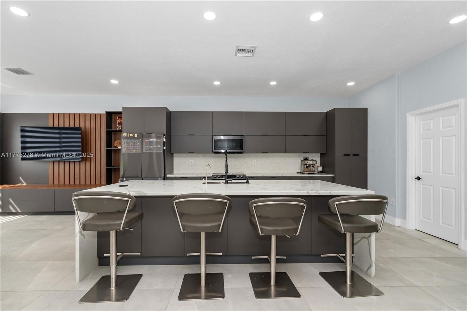 Real estate property located at 2167 176th Ter, Broward, Silver Lakes Phase Iii, Miramar, FL