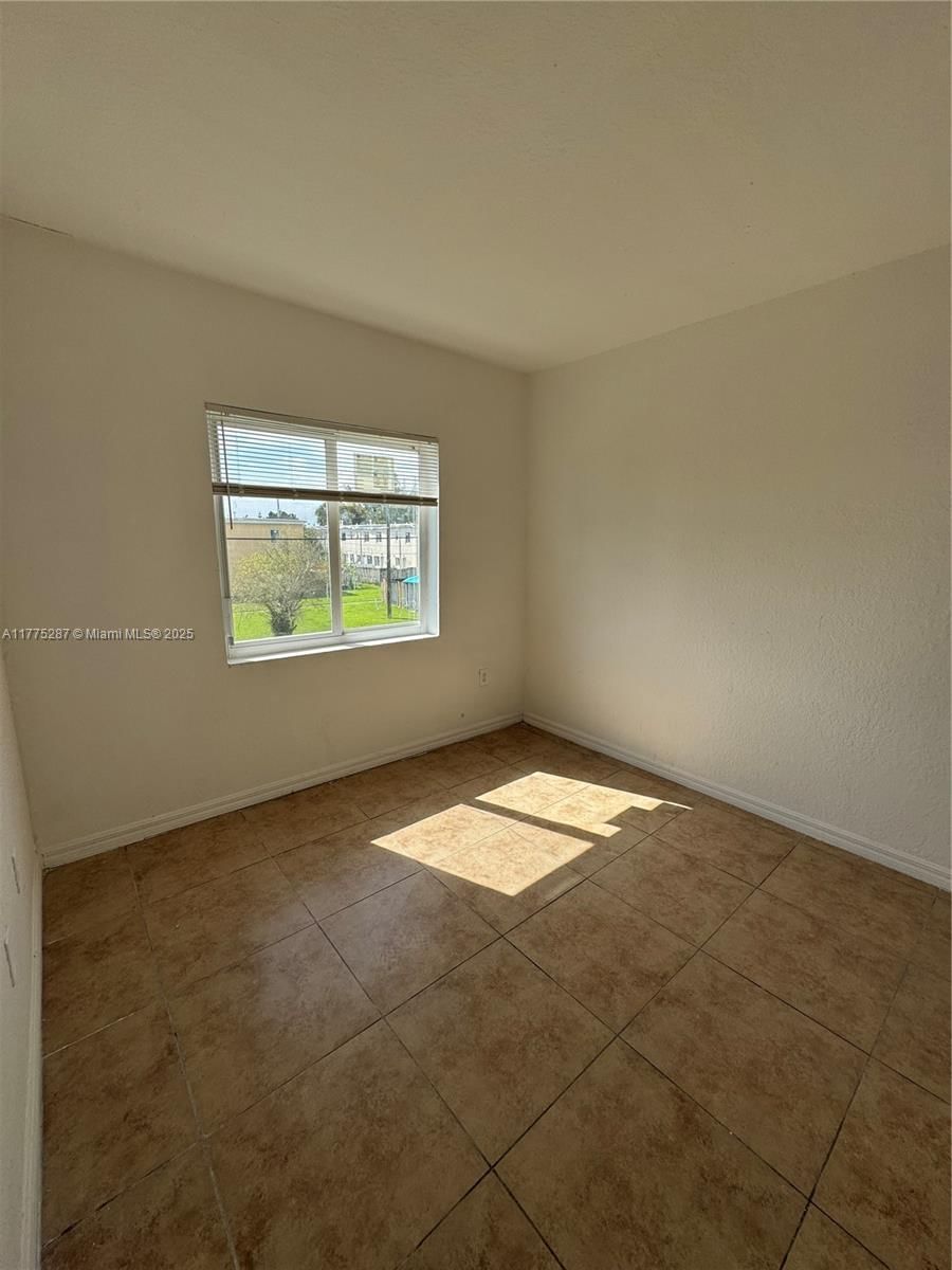 Real estate property located at 8456 4th Ct #8456, Miami-dade, Sunset Palm Villas Condo, Miami, FL