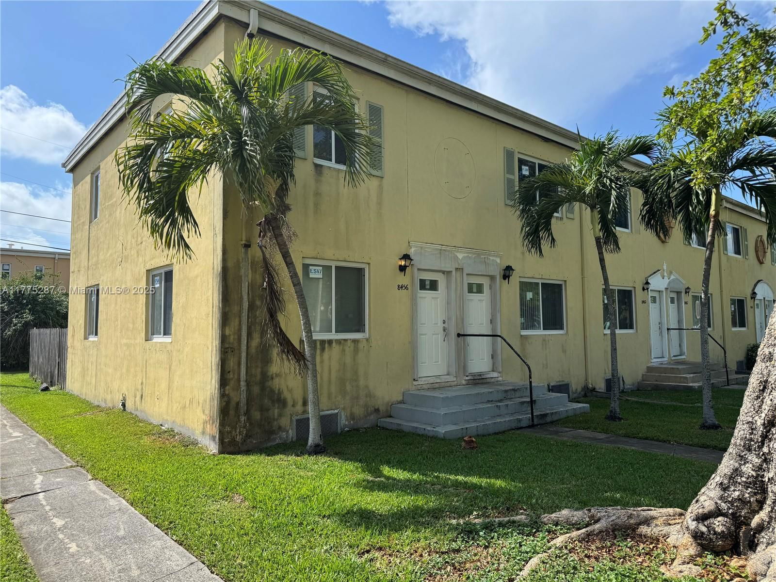 Real estate property located at 8456 4th Ct #8456, Miami-dade, Sunset Palm Villas Condo, Miami, FL
