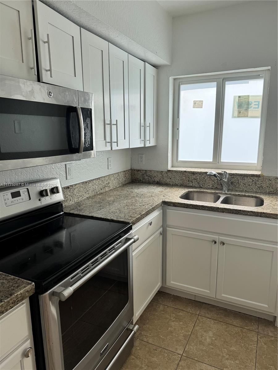 Real estate property located at 8456 4th Ct #8456, Miami-dade, Sunset Palm Villas Condo, Miami, FL