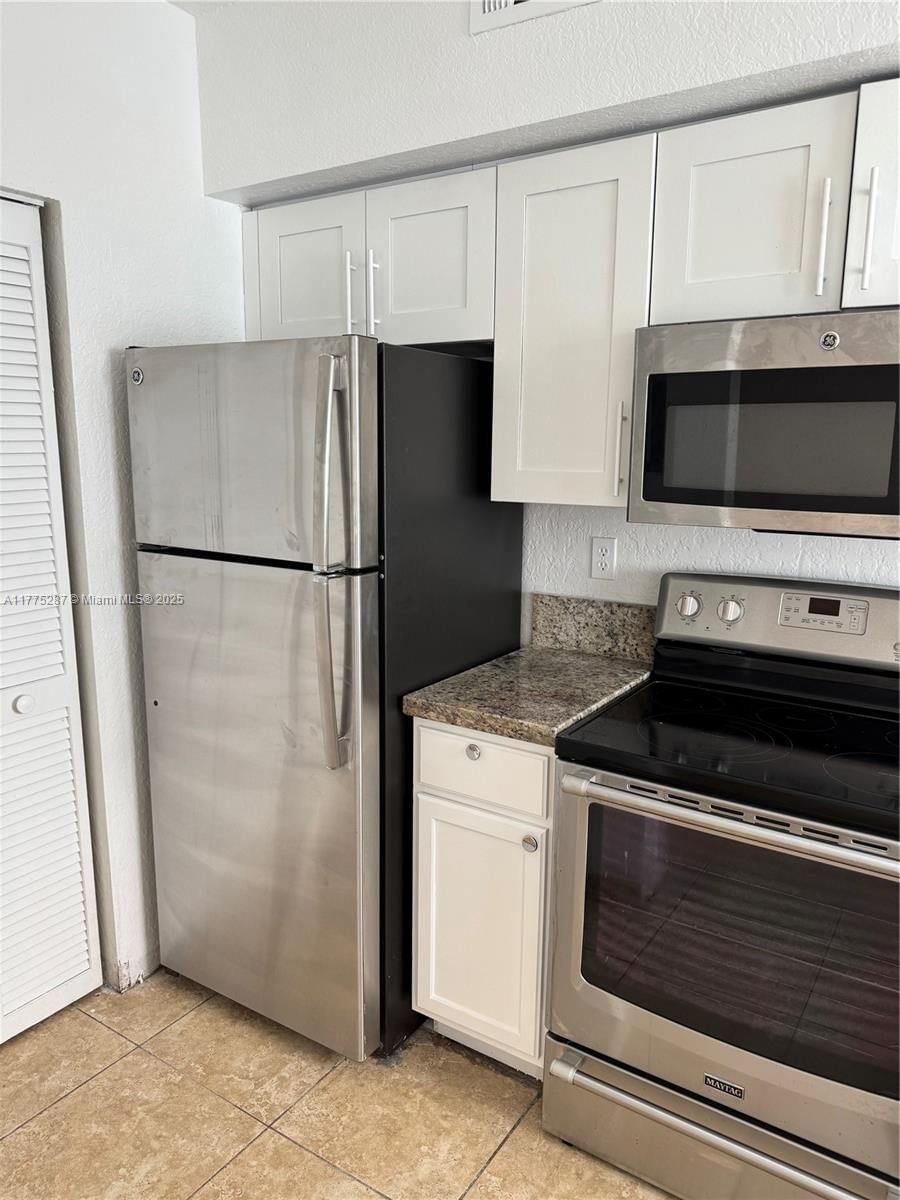 Real estate property located at 8456 4th Ct #8456, Miami-dade, Sunset Palm Villas Condo, Miami, FL