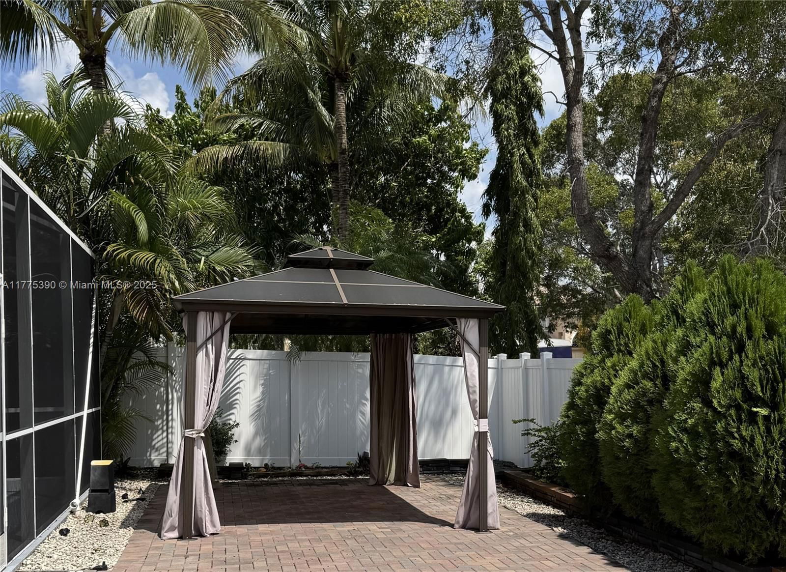 Real estate property located at 18423 9th St, Broward, Chapel Lake Estates, Pembroke Pines, FL