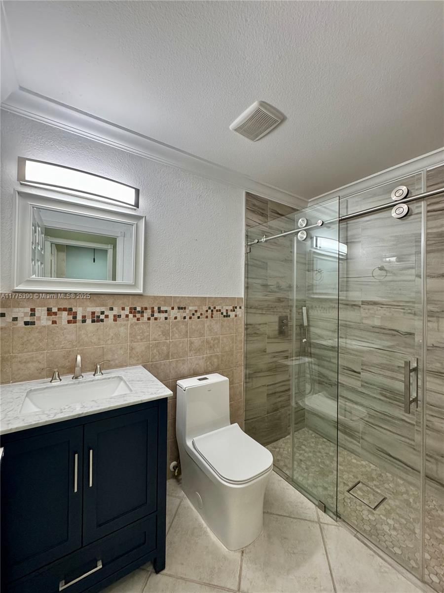 Real estate property located at 18423 9th St, Broward, Chapel Lake Estates, Pembroke Pines, FL