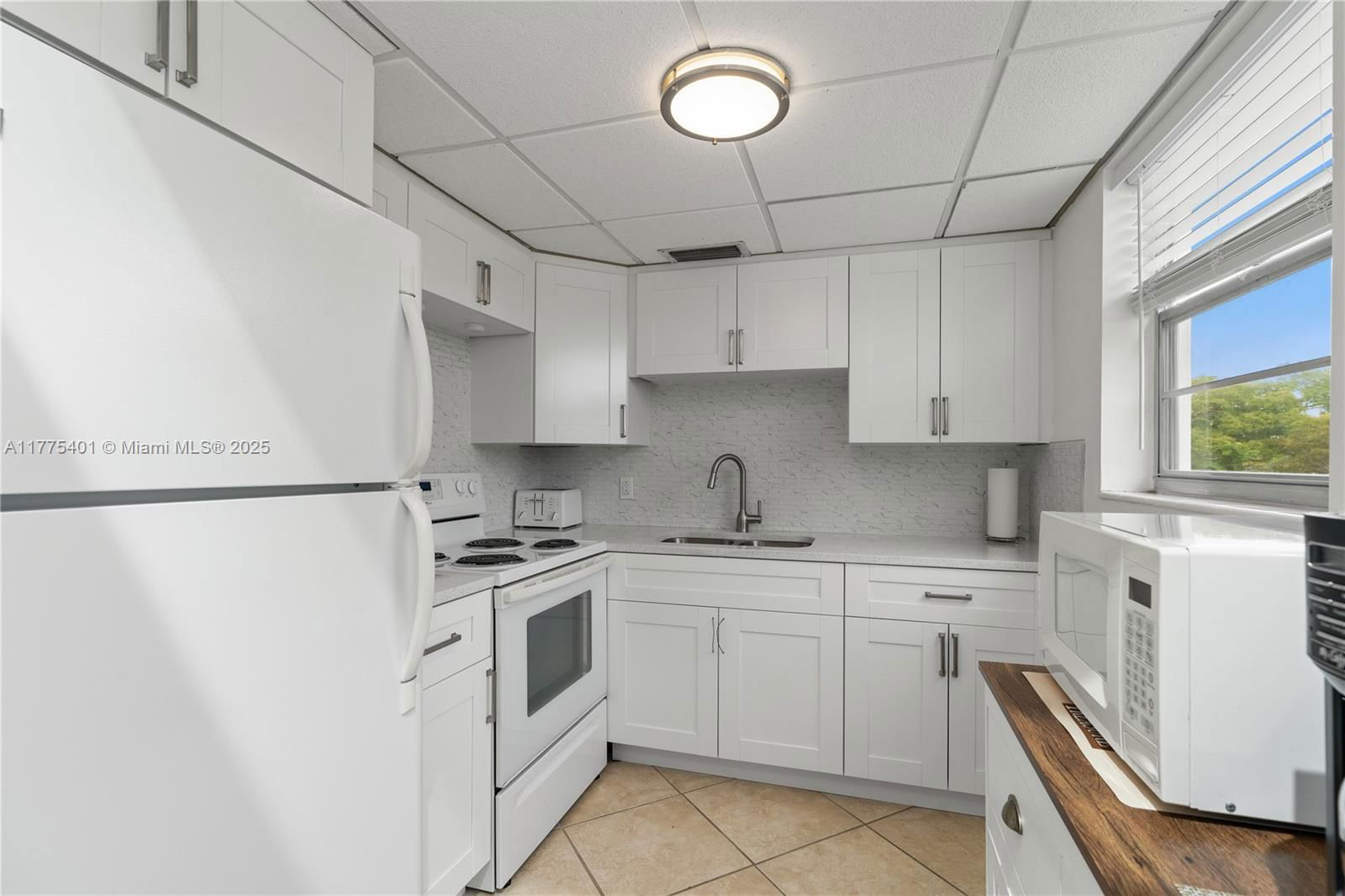 Real estate property located at 40 Harwood B #40, Broward, Harwood B Condo, Deerfield Beach, FL