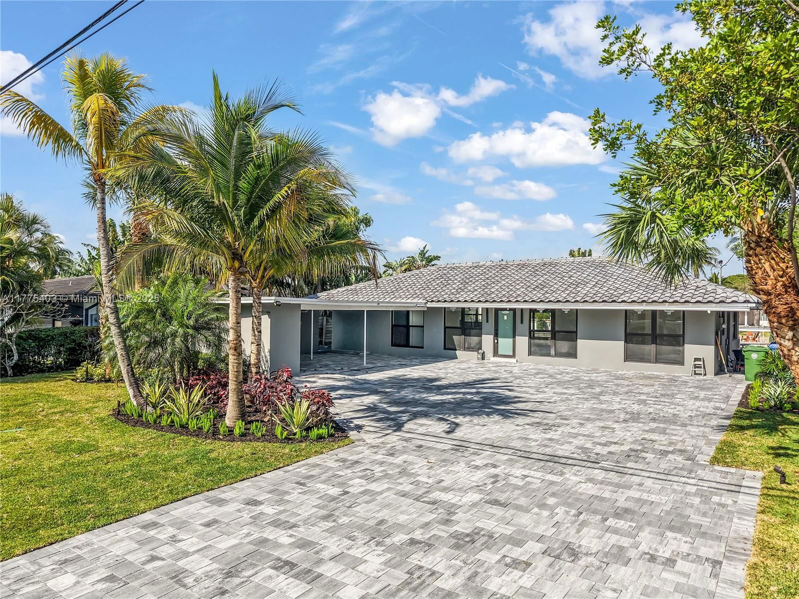 Real estate property located at 2417 18th Ave, Broward, Middle River Manor, Wilton Manors, FL