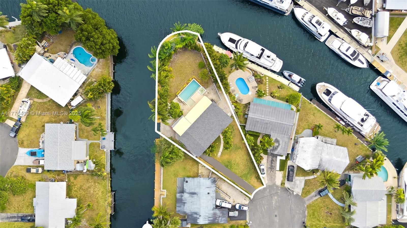 Real estate property located at 2684 Marathon Ln, Broward, Lauderdale Isles, Fort Lauderdale, FL
