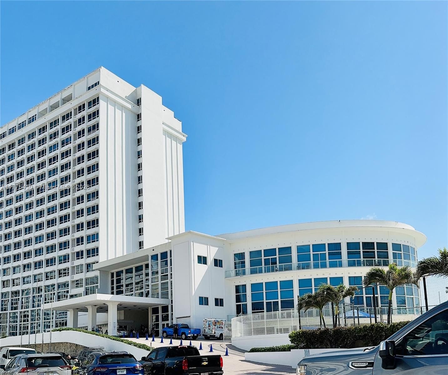 Real estate property located at 5445 Collins Ave #1520, Miami-dade, Castle Beach Club Condo, Miami Beach, FL