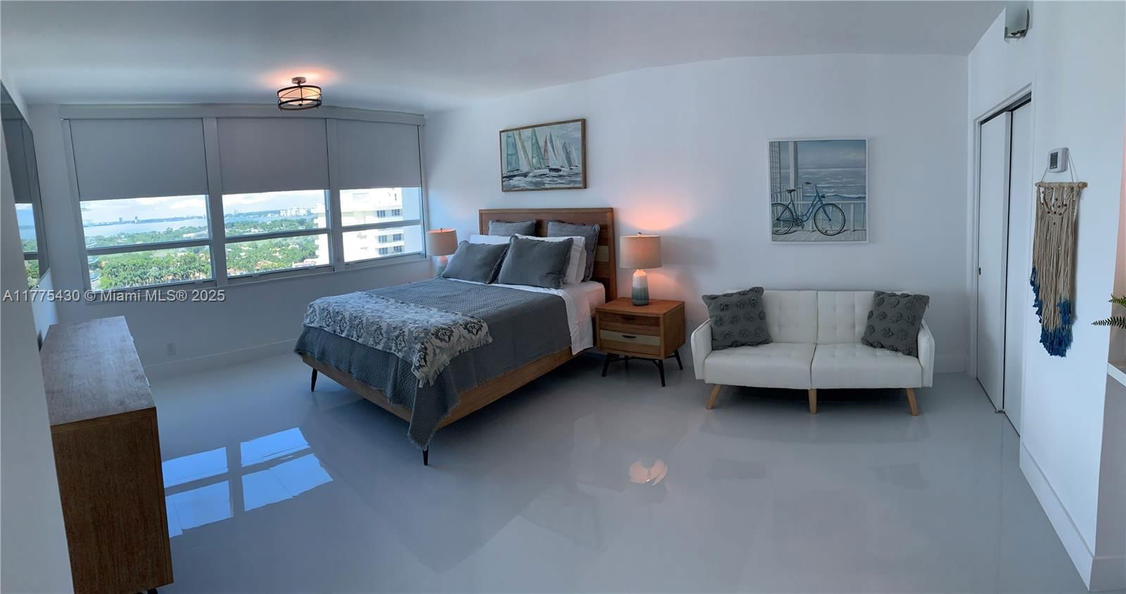 Real estate property located at 5445 Collins Ave #1520, Miami-dade, Castle Beach Club Condo, Miami Beach, FL