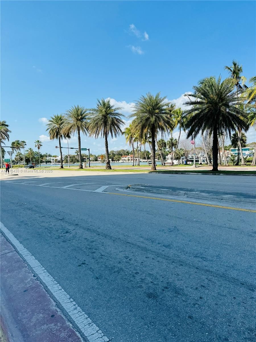 Real estate property located at 5445 Collins Ave #1520, Miami-dade, Castle Beach Club Condo, Miami Beach, FL