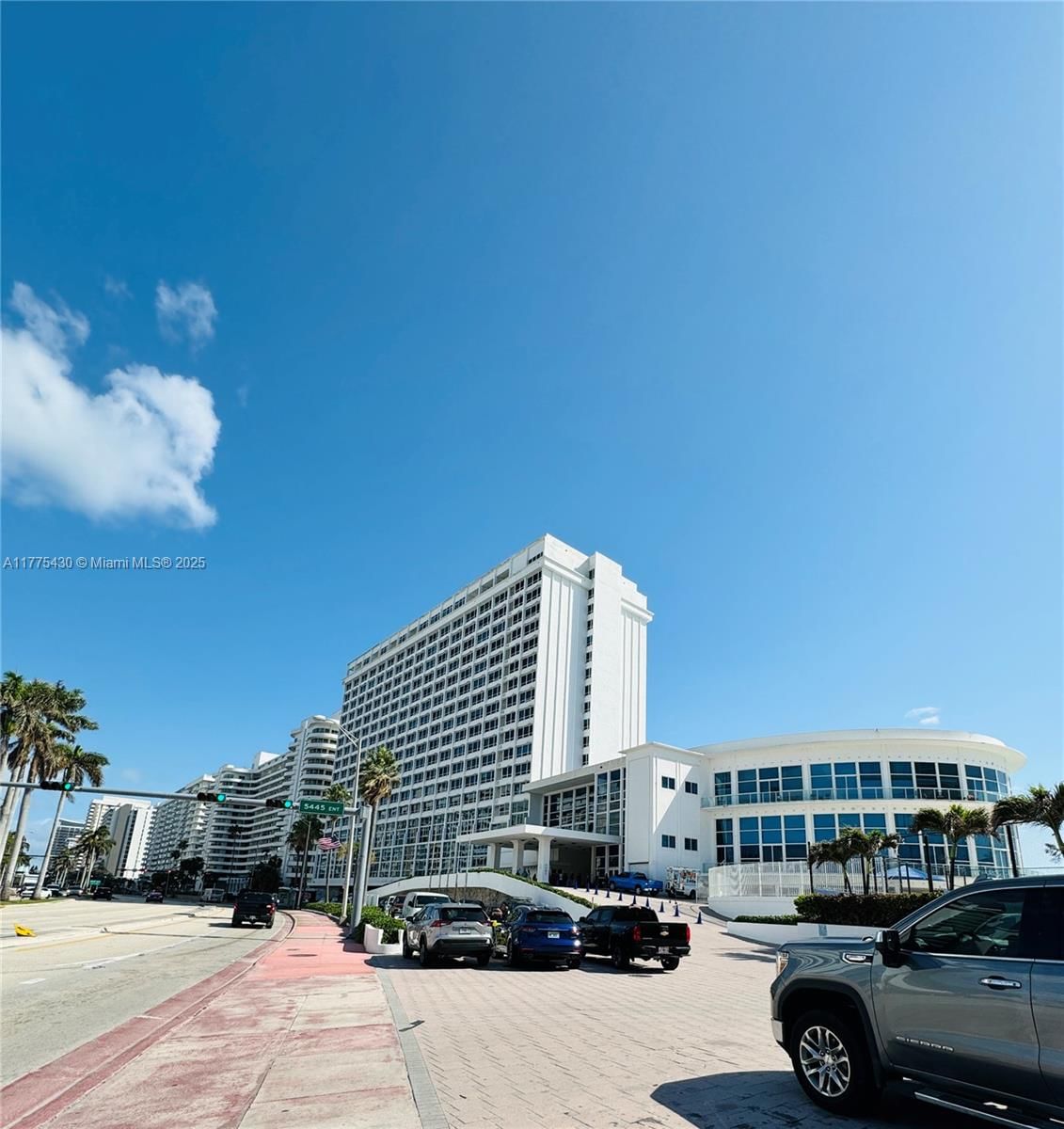 Real estate property located at 5445 Collins Ave #1520, Miami-dade, Castle Beach Club Condo, Miami Beach, FL