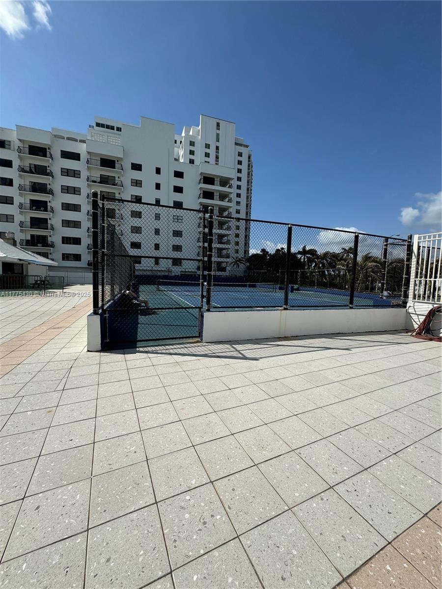 Real estate property located at 5445 Collins Ave #1520, Miami-dade, Castle Beach Club Condo, Miami Beach, FL