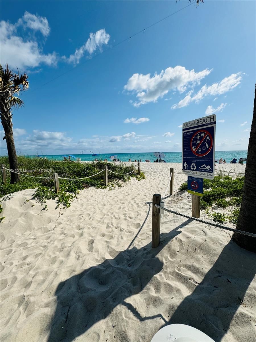 Real estate property located at 5445 Collins Ave #1520, Miami-dade, Castle Beach Club Condo, Miami Beach, FL