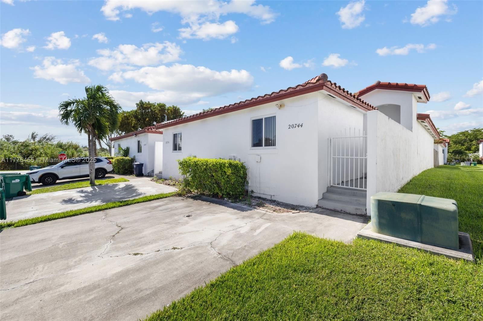 Real estate property located at 20747 81st Pl #20747, Miami-dade, Saga Bay Townhomes 1st Ad, Cutler Bay, FL