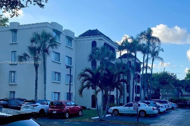 Real estate property located at 6342 Longboat Ln W #201, Palm Beach, Windsong At Boca Del Mar, Boca Raton, FL