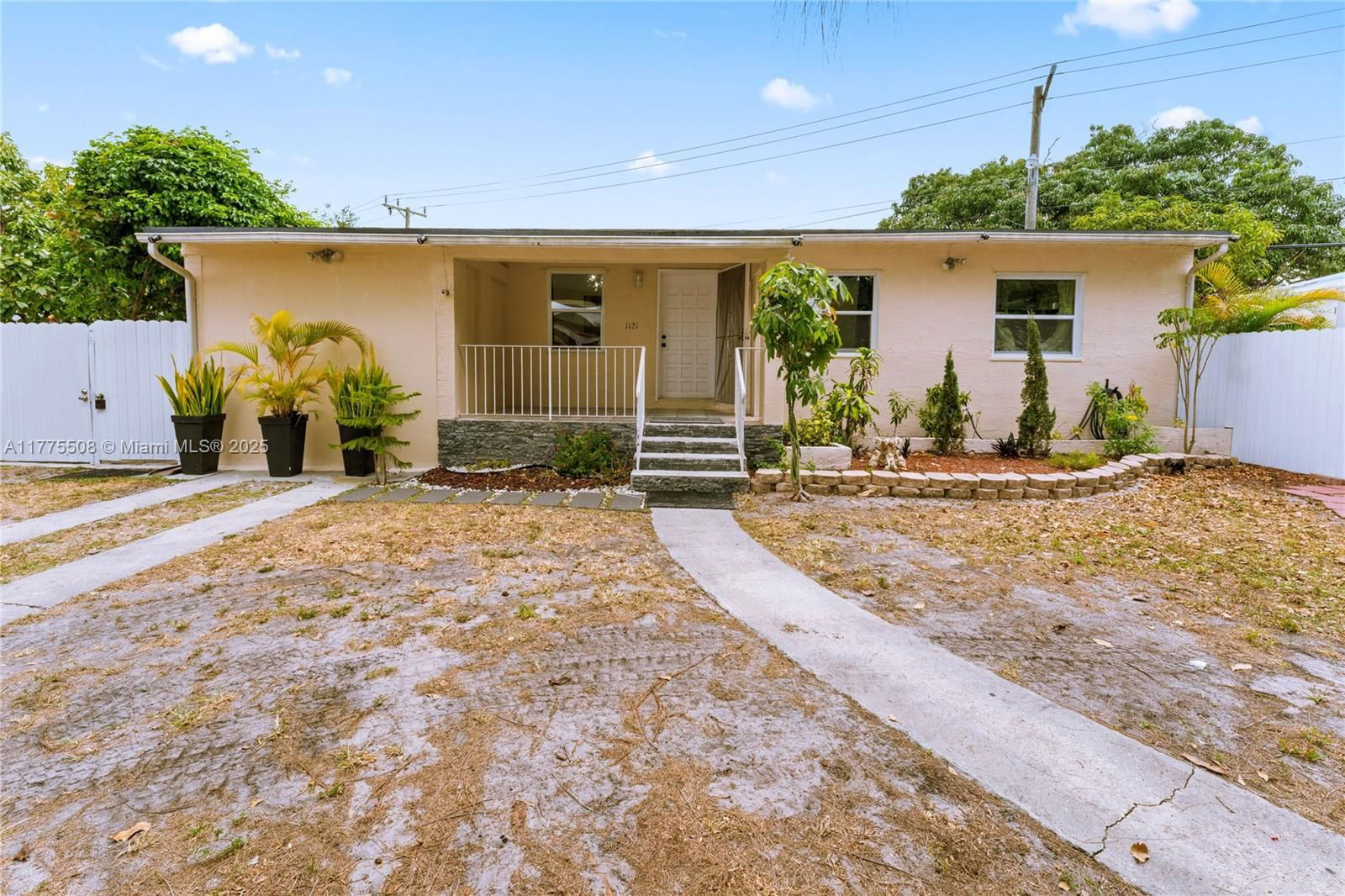 Real estate property located at 1121 Salih St, Miami-dade, Plat No 1 Opa Locka, Opa-Locka, FL