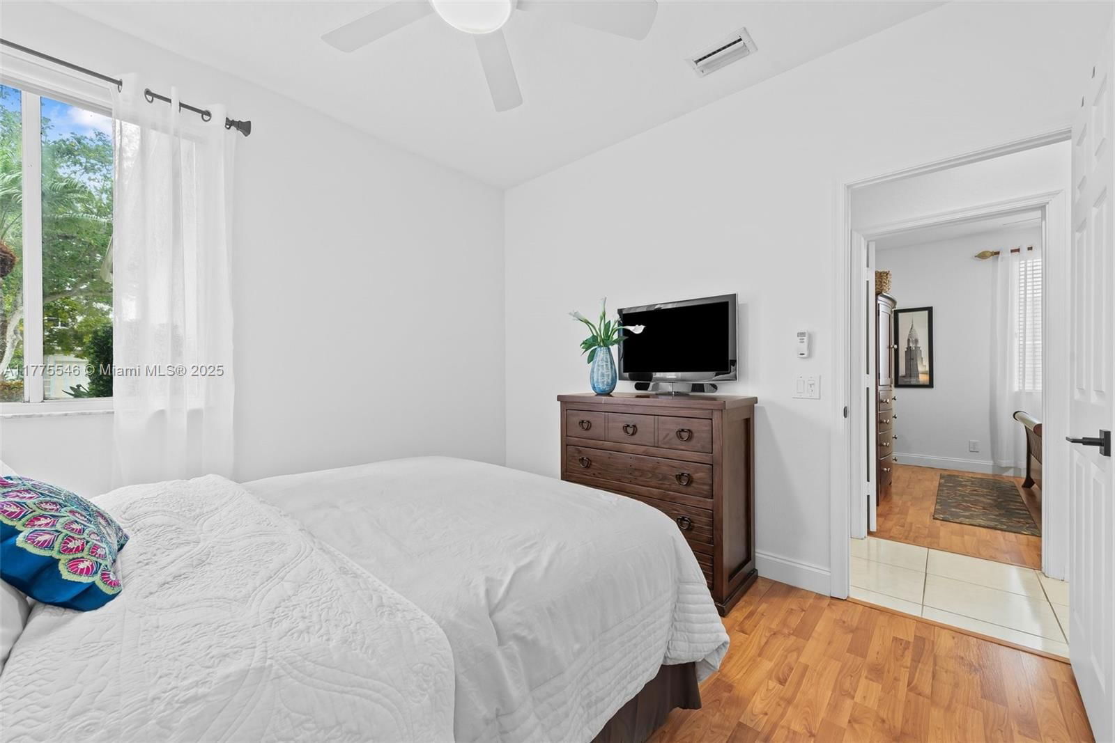 Real estate property located at 821 Crestview Cir, Broward, Sector 3 - Parcels H I J, Weston, FL