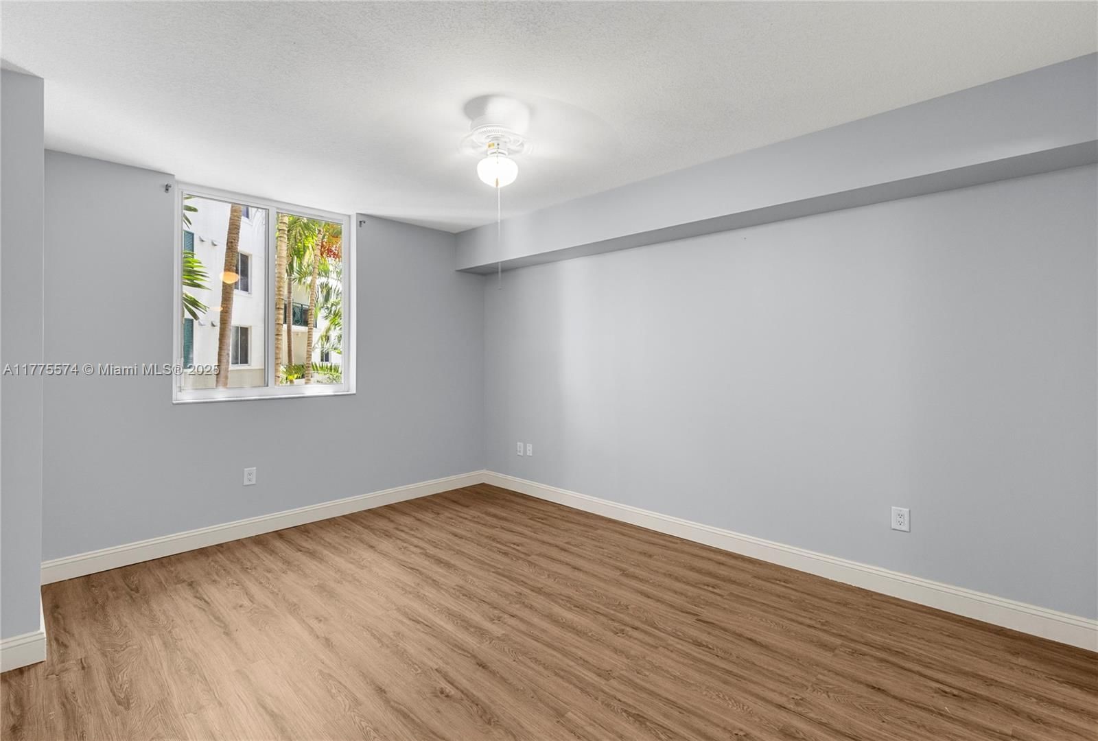 Real estate property located at 510 84th Ave #242, Broward, Veranda Condo, Plantation, FL
