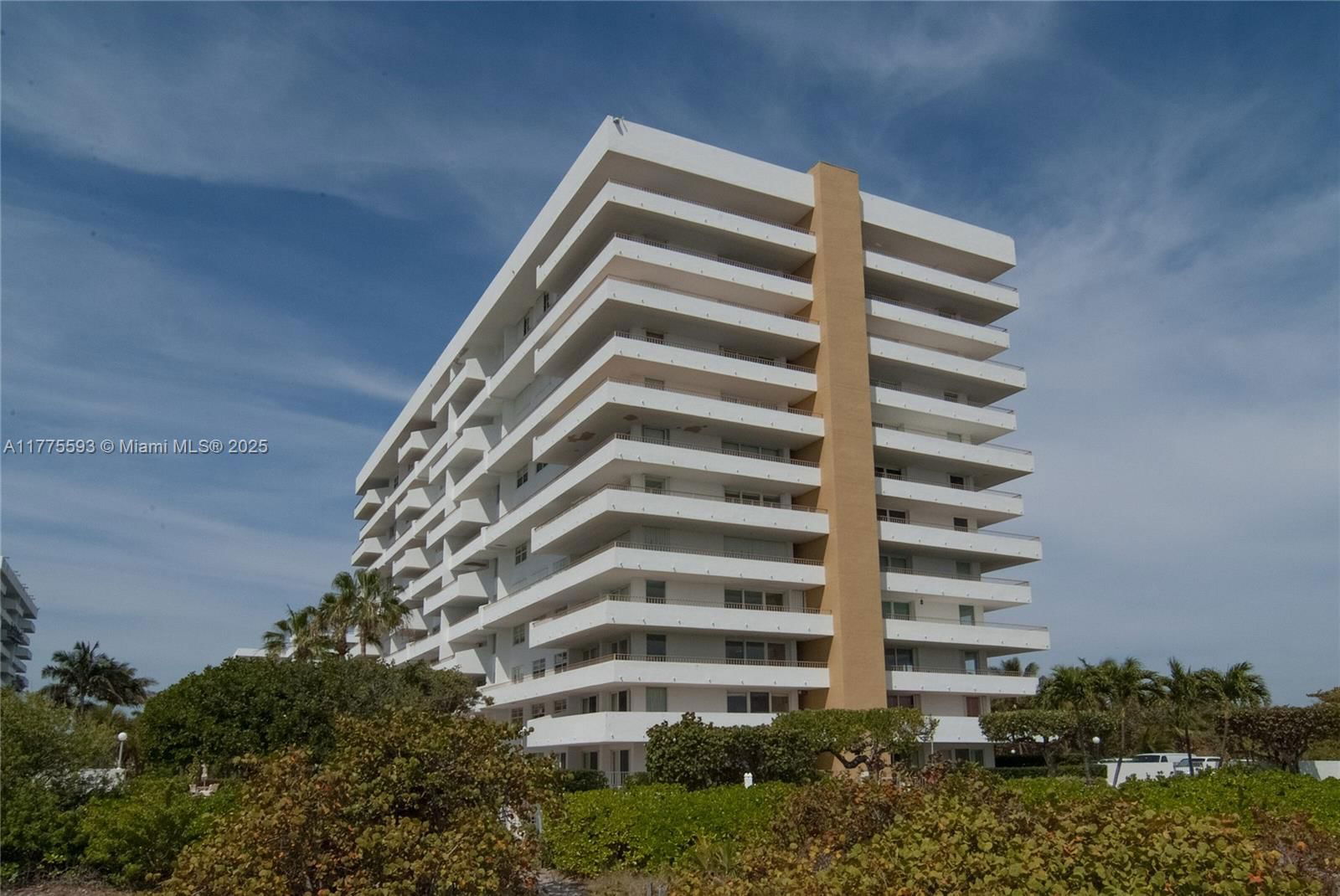 Real estate property located at 155 Ocean Lane Dr #404, Miami-dade, Commodore Club West Condo, Key Biscayne, FL