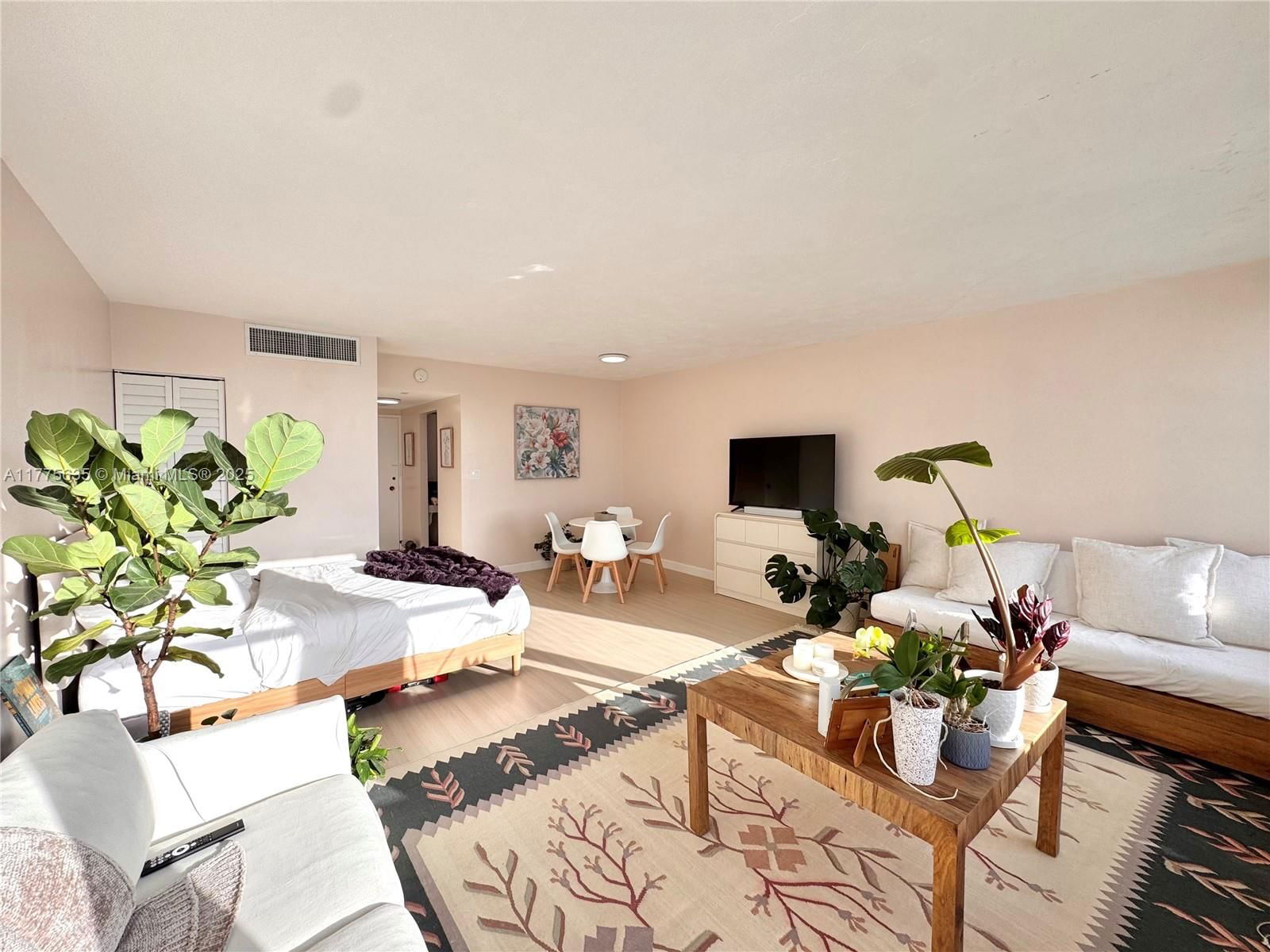 Real estate property located at 2899 Collins Ave #550, Miami-dade, Triton Tower Condo, Miami Beach, FL
