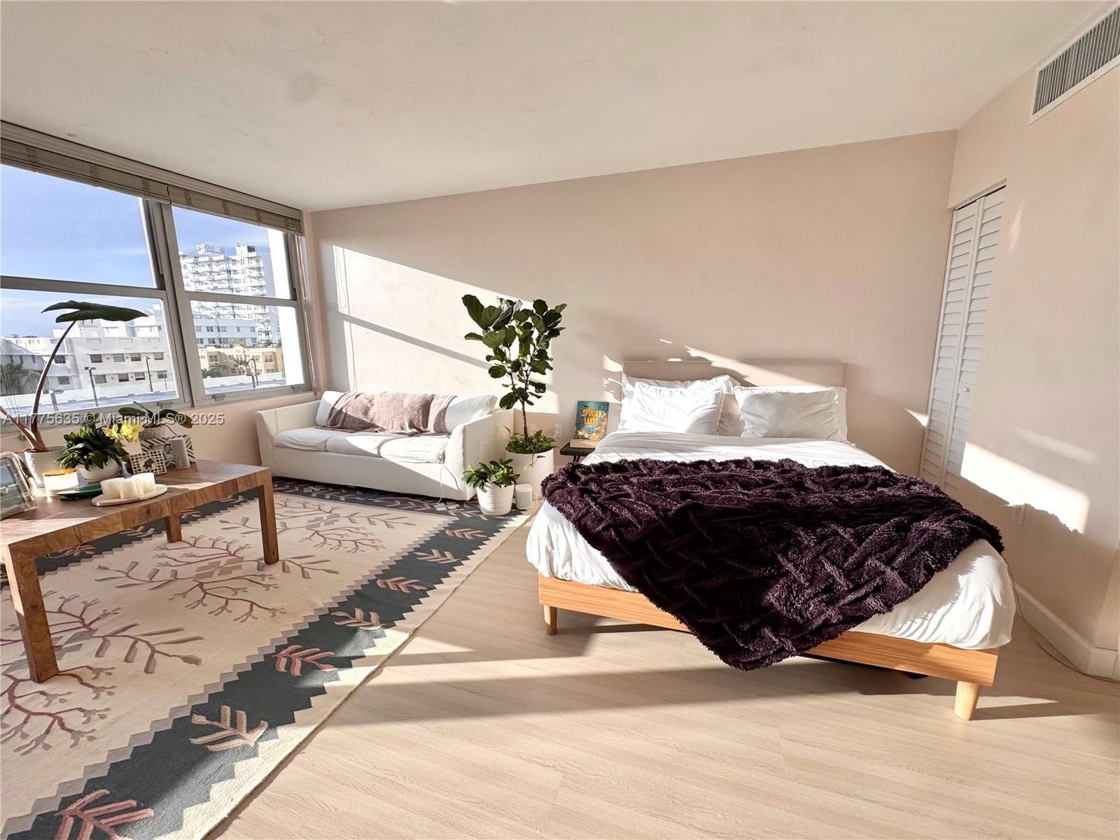 Real estate property located at 2899 Collins Ave #550, Miami-dade, Triton Tower Condo, Miami Beach, FL
