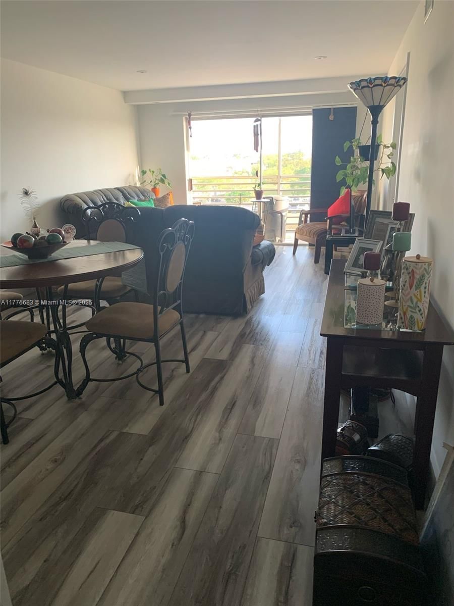 Real estate property located at 3120 Pine Island Rd #410, Broward, Sun Run Condo, Sunrise, FL