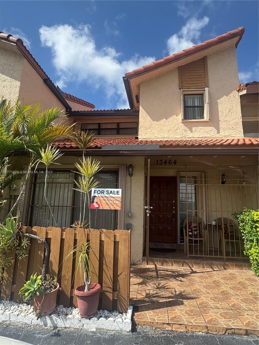 Real estate property located at 13464 11th Ter, Miami-dade, Tamiami Lakes Townhouses, Miami, FL