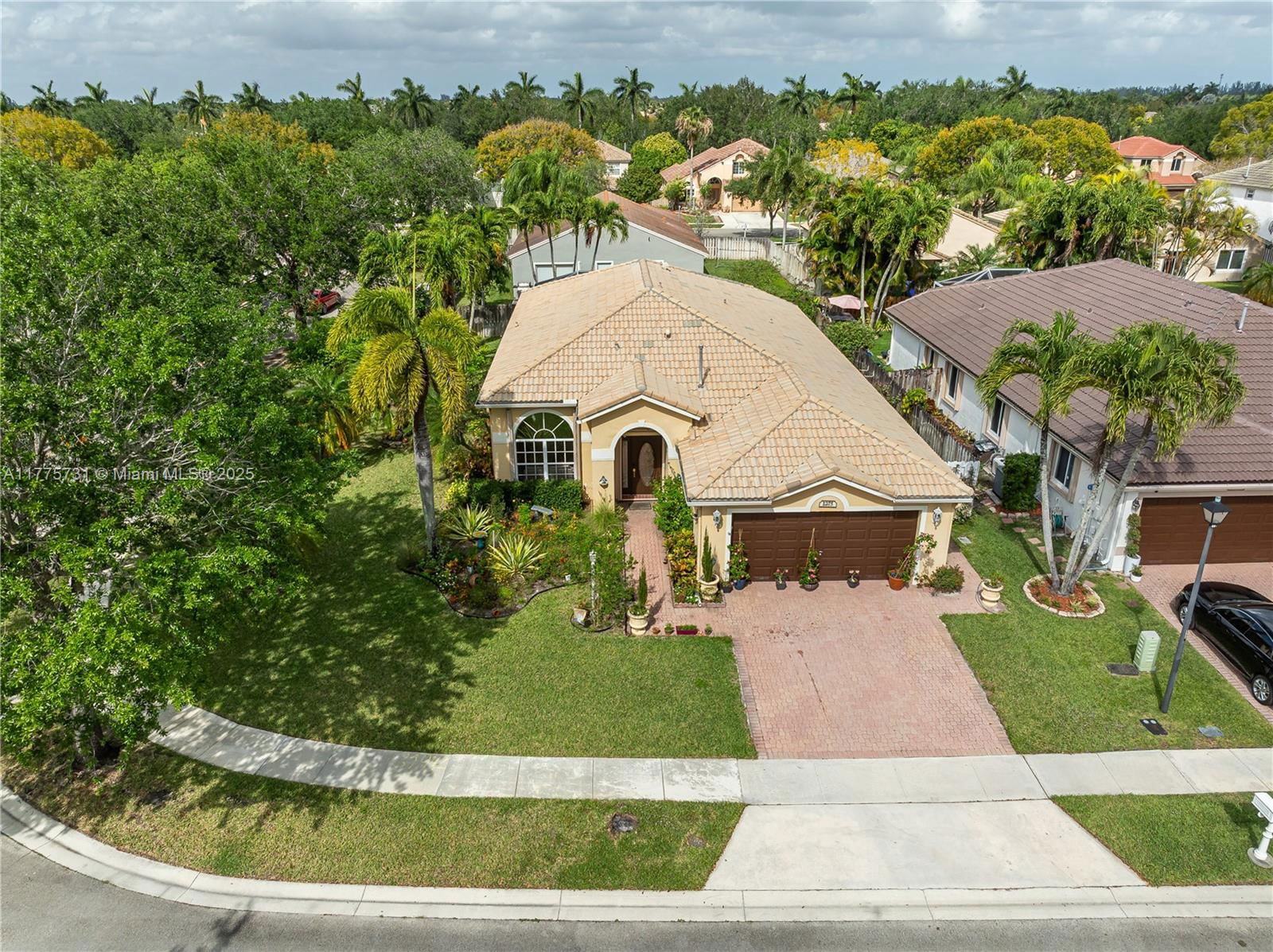 Real estate property located at 1275 144th Ave, Broward, Pembroke Falls Phase 6, Pembroke Pines, FL